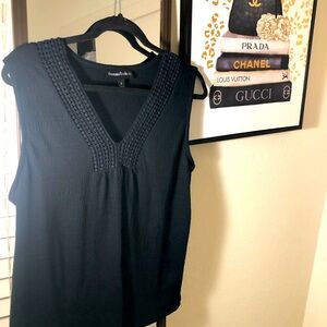 Thomas & Olivia crochet around the neck Tank, size L, 19 inchPTP, 24 inches long